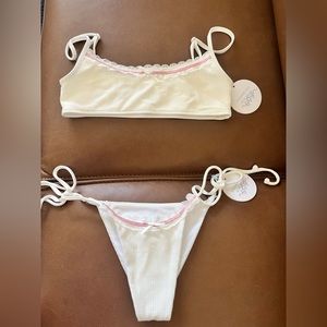 NEW WITH TAGS frankies bikinis set size large